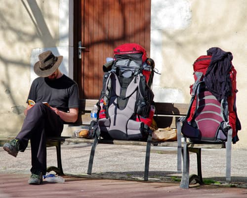 Mochila peregrino en Lourenzá